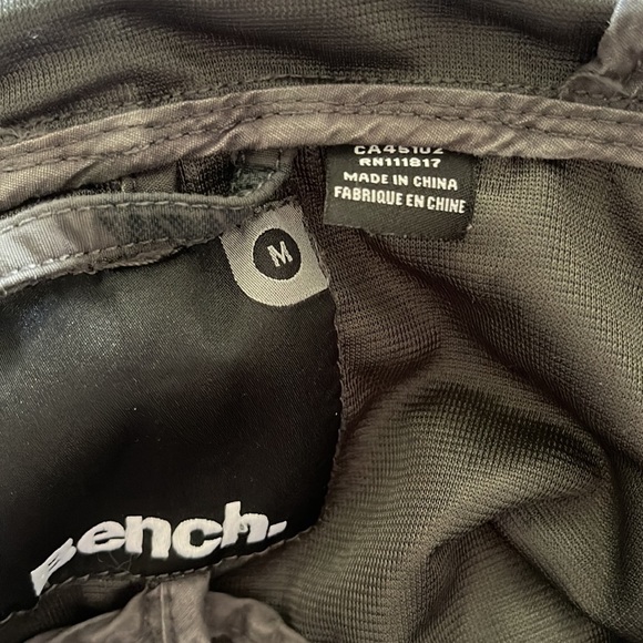 Bench Jacket Size M 🥰🥰 - Picture 4 of 5